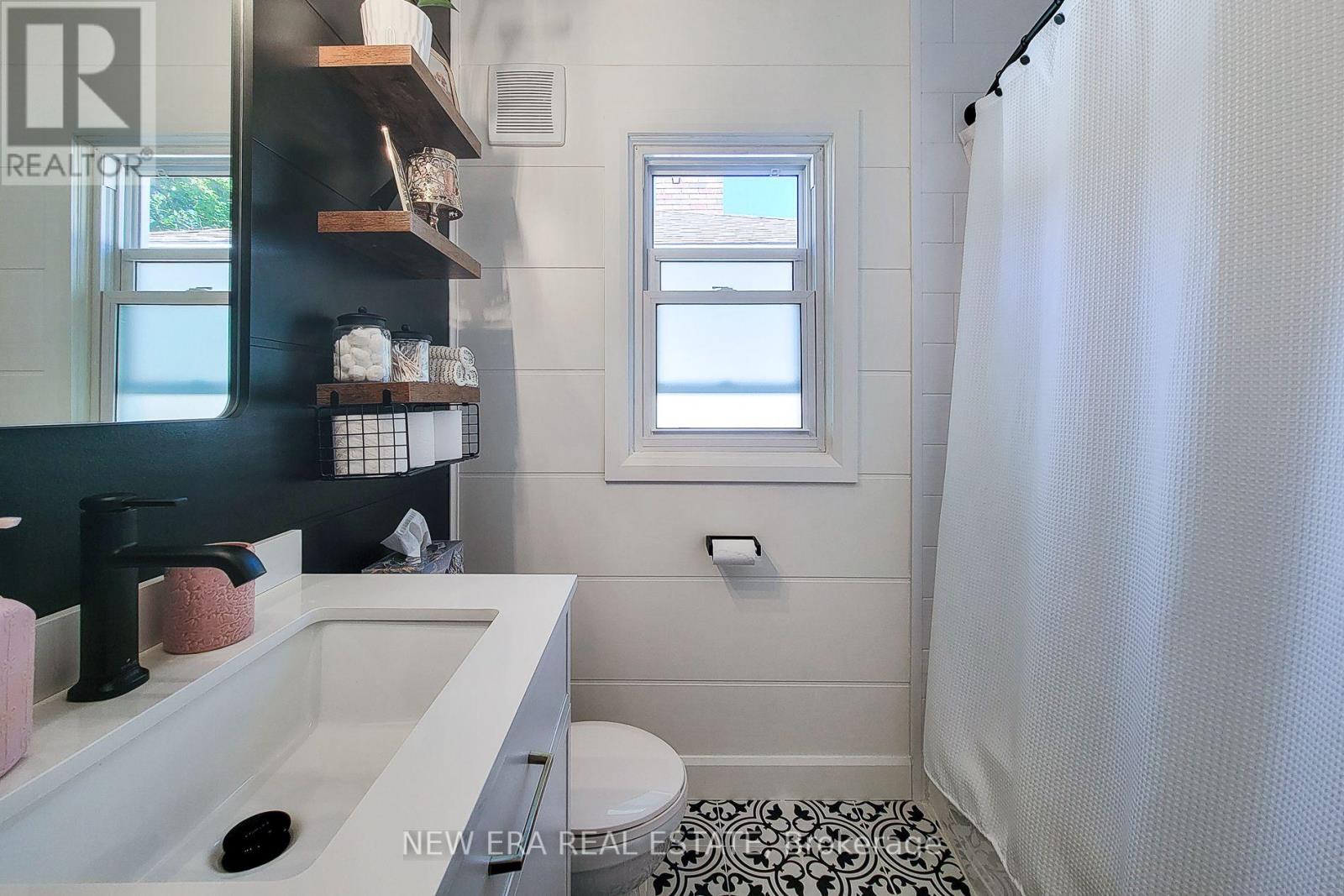 19 THORNDALE AVENUE - Image 28