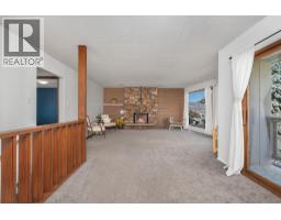 Living room - 1604 39a Avenue, Vernon, BC V1T5C6 Photo 16