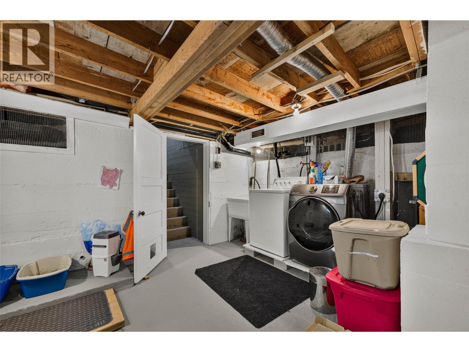 717 Larsen Road - 34