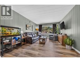 717 Larsen Road, Salmo, BC V0G1Z0 Photo 11
