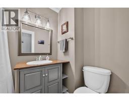 717 Larsen Road, Salmo, BC V0G1Z0 Photo 18