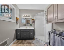 717 Larsen Road, Salmo, BC V0G1Z0 Photo 25