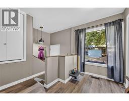 717 Larsen Road, Salmo, BC V0G1Z0 Photo 32