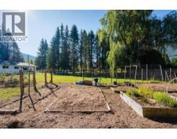 717 Larsen Road, Salmo, BC V0G1Z0 Photo 50