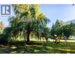 717 Larsen Road, Salmo, BC V0G1Z0 Photo 55