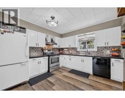 Living room - 717 Larsen Road, Salmo, BC V0G1Z0 Photo 8