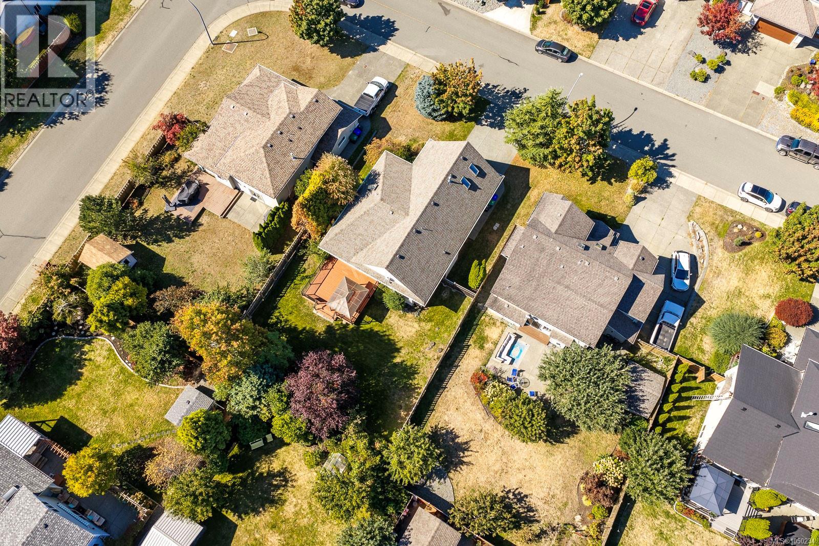 2464 Stirling Cres - Image 74
