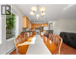 2464 Stirling Cres, Courtenay, BC V9N1Y2 Photo 17