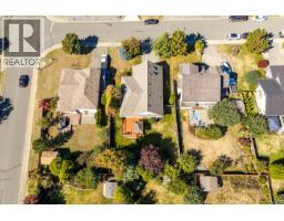 2464 Stirling Cres, Courtenay, BC V9N1Y2 Photo 73