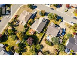 2464 Stirling Cres, Courtenay, BC V9N1Y2 Photo 74