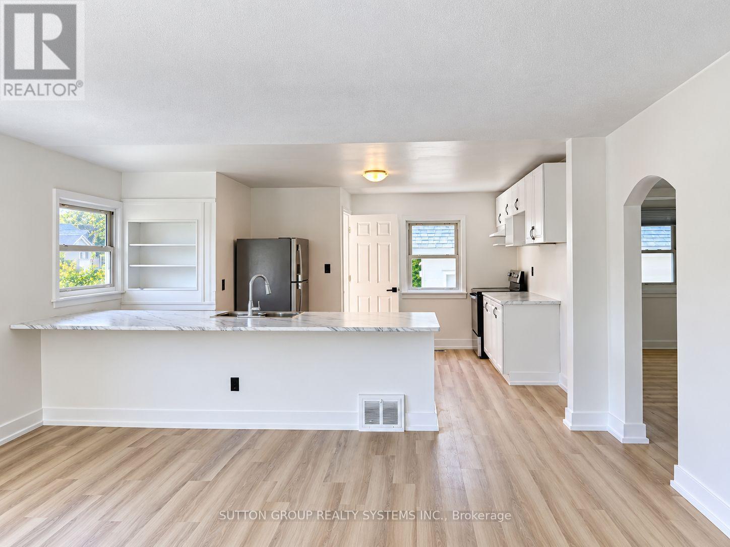 30 Perry Avenue, Brighton, Ontario, K0K1H0, Brighton, Ontario — photo 1 of 5