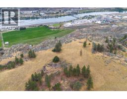 Primary Bedroom - 3059 Shuswap E Road, Kamloops, BC V2C2J3 Photo 8
