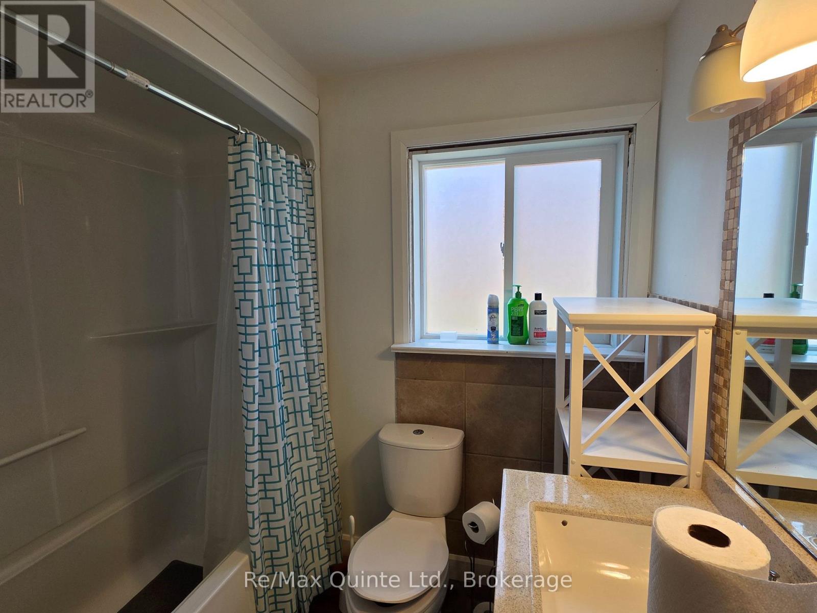 11 SECOND STREET, Prince Edward County (Picton Ward) — photo 11
