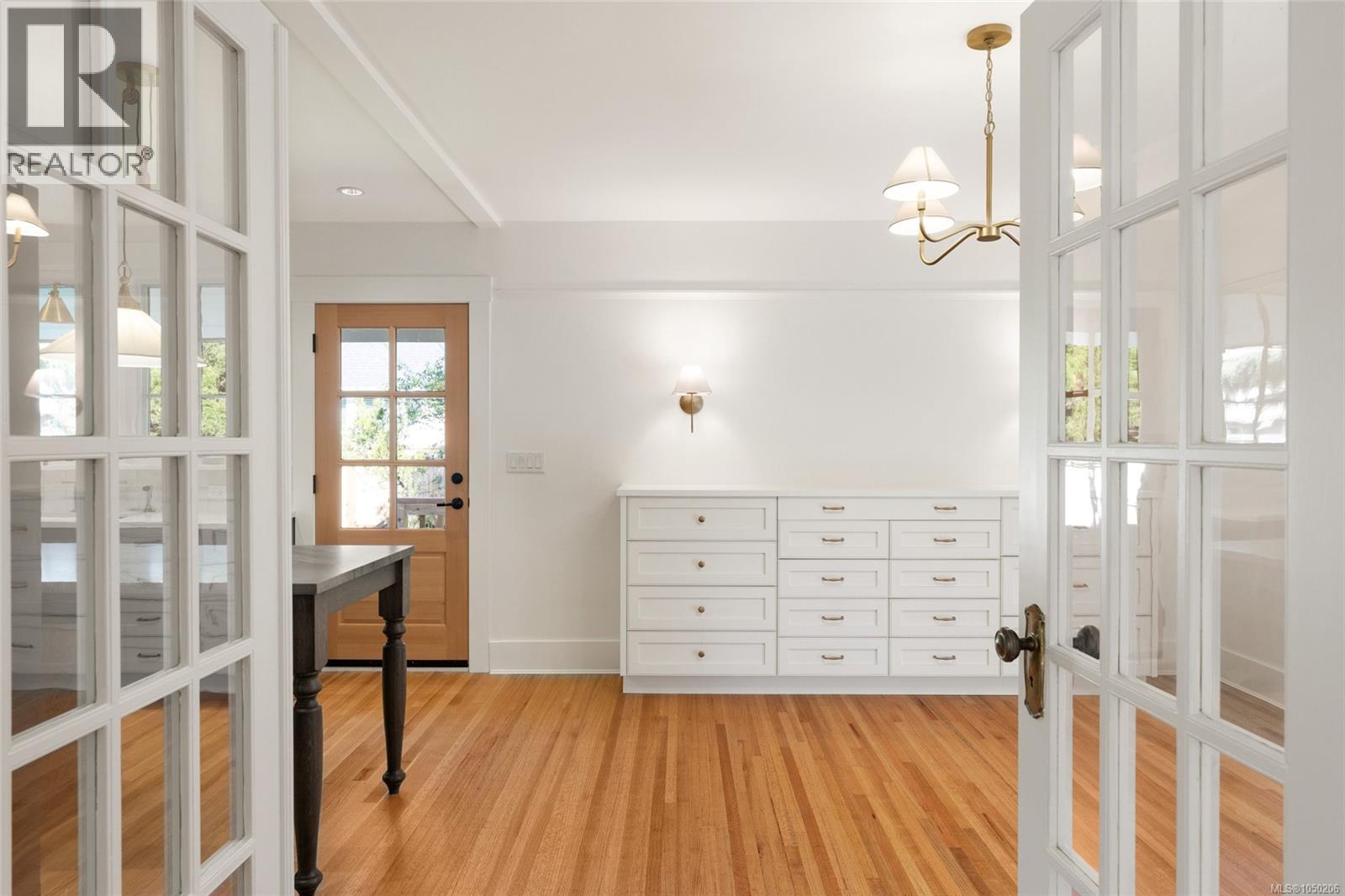  1027 Deal Street, Oak Bay