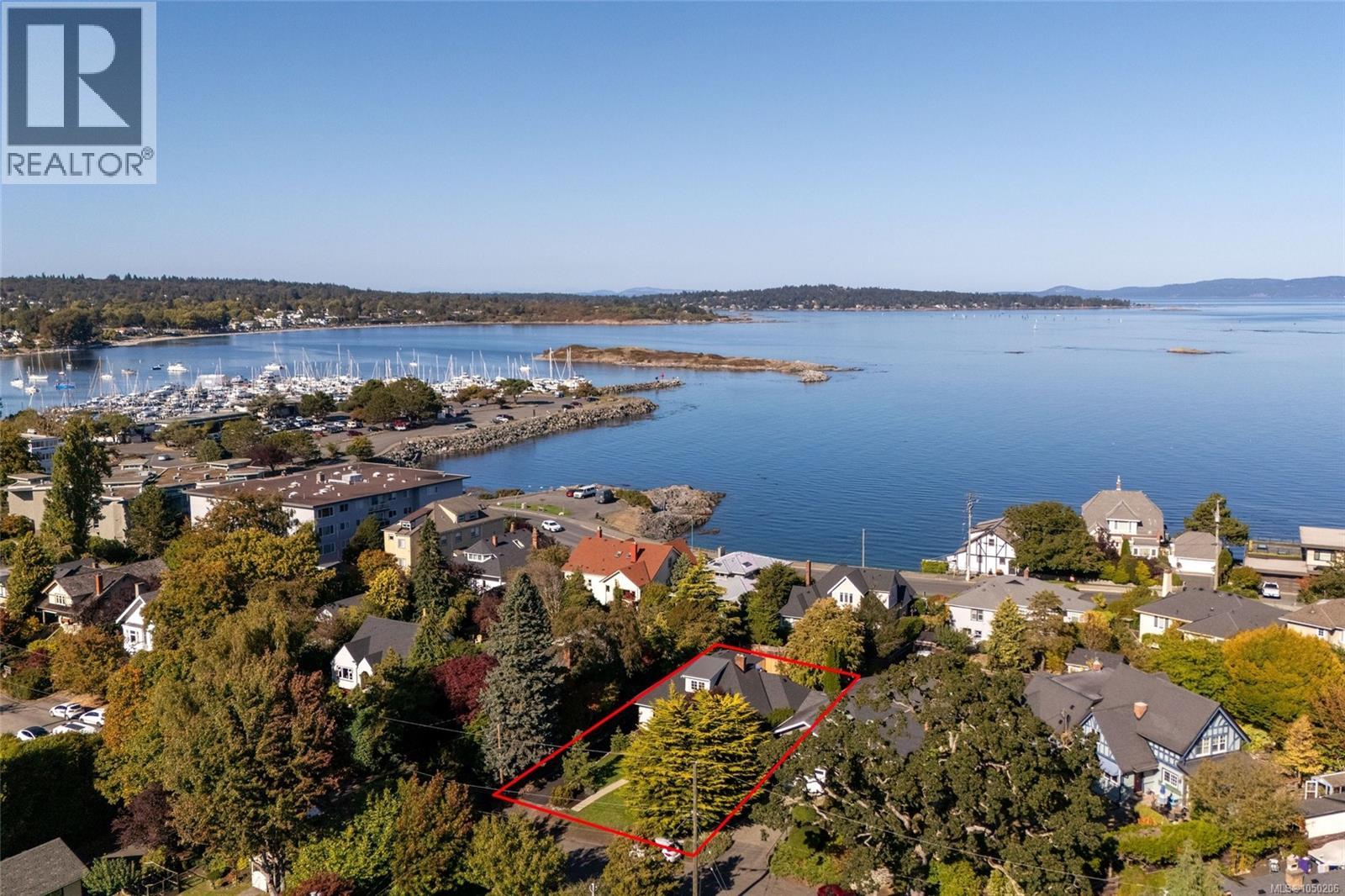  1027 Deal Street, Oak Bay