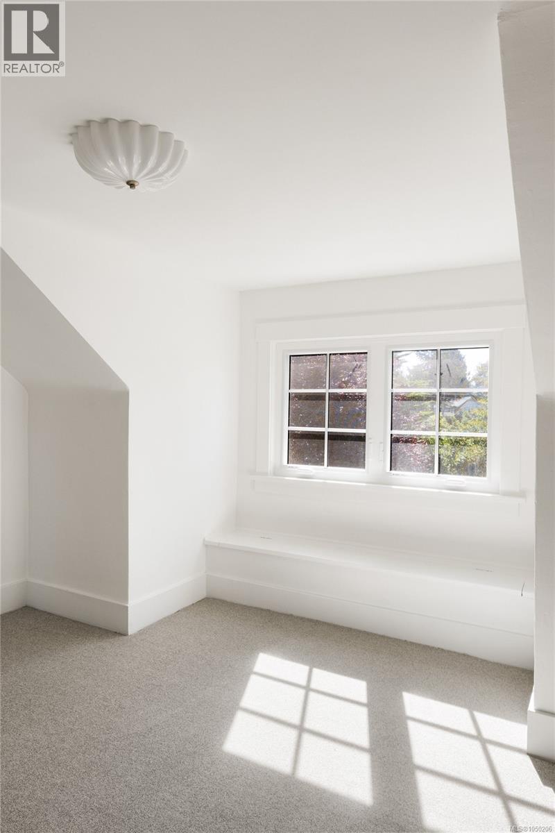 1027 Deal Street, Oak Bay