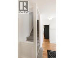 1027 Deal St, Oak Bay, BC V8S5G6 Photo 18
