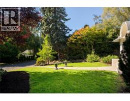 1027 Deal St, Oak Bay, BC V8S5G6 Photo 31