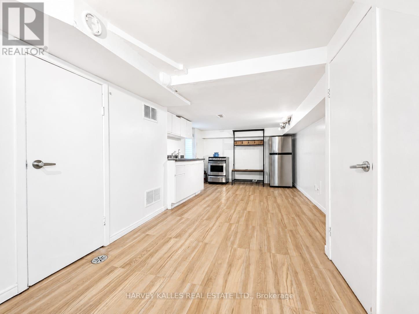 BSMNT - 327 HOWLAND AVENUE, Toronto (Casa Loma) — photo 2