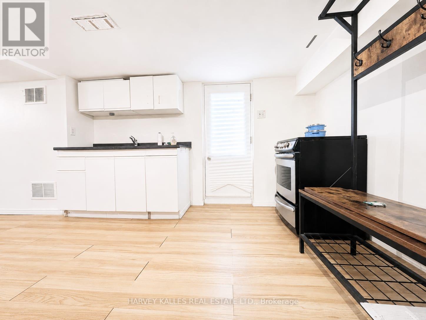 BSMNT - 327 HOWLAND AVENUE, Toronto (Casa Loma) — photo 4