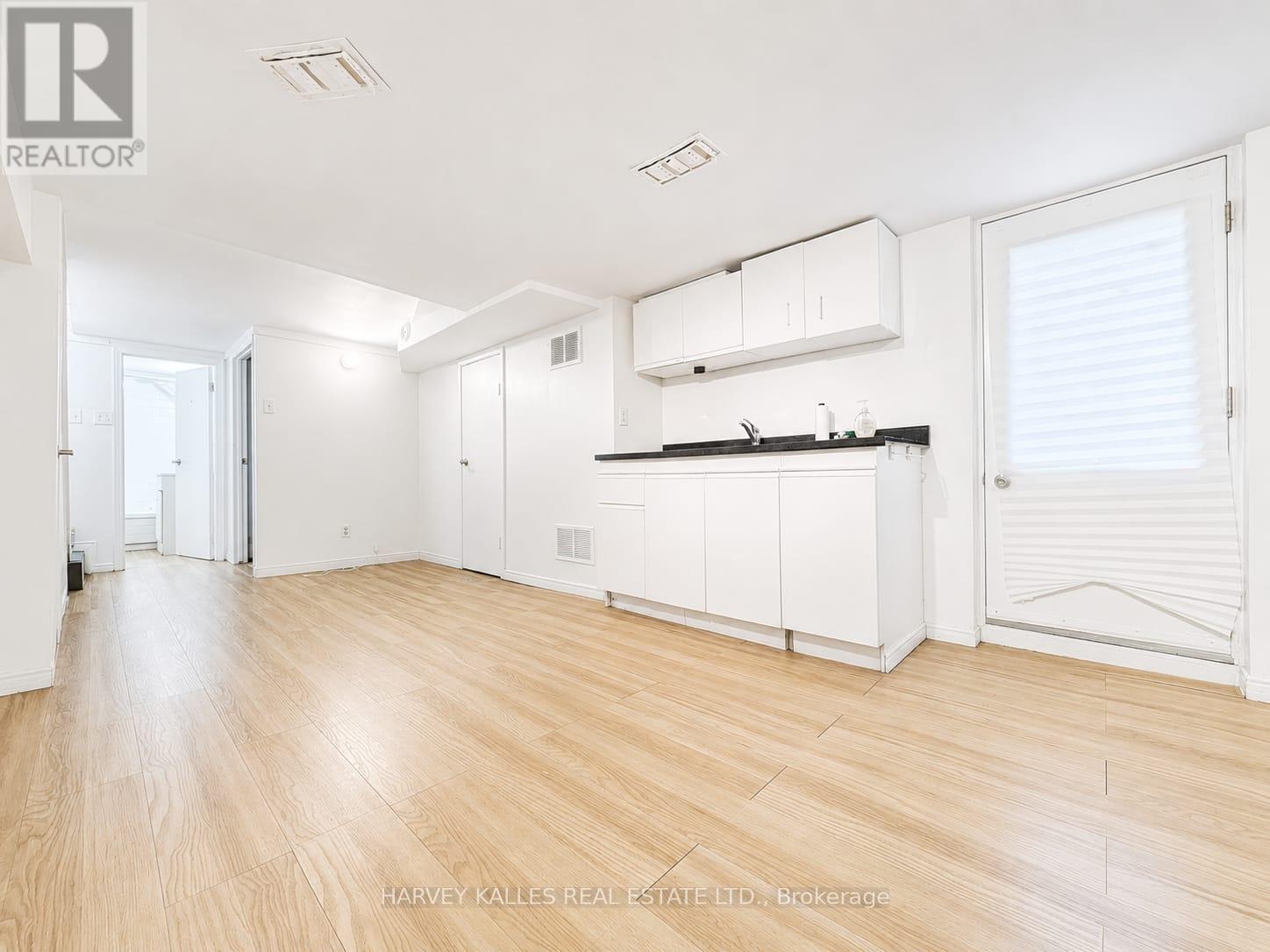 BSMNT - 327 HOWLAND AVENUE, Toronto (Casa Loma) — photo 5