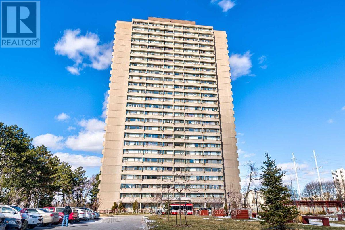 704 - 735 DON MILLS ROAD, Toronto (Flemingdon Park)