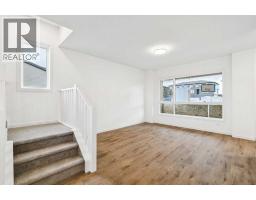 4pc Bathroom - 69 Bluerock Hill Sw, Calgary, AB T2Y0V7 Photo 6