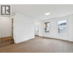 4pc Bathroom - 41 Bluerock Hill Sw, Calgary, AB T2Y0V7 Photo 6
