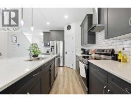 Kitchen - 483 Redstone Boulevard Ne, Calgary, AB T3N1M8 Photo 13