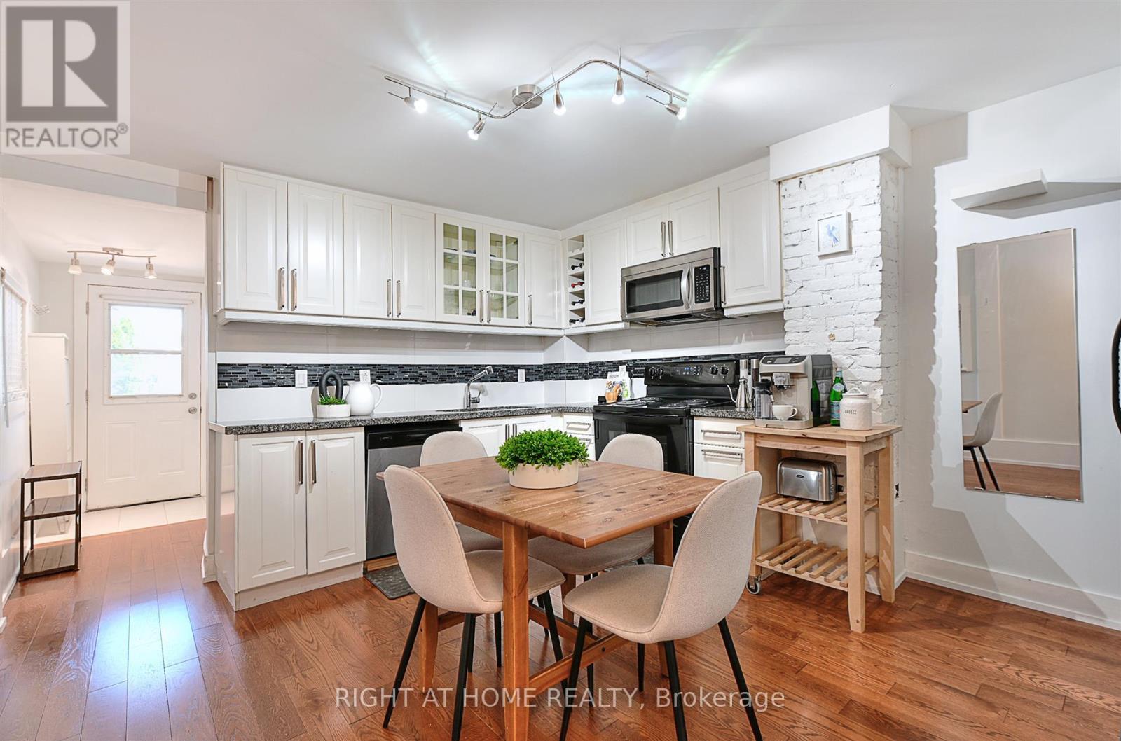 183 EARLSCOURT AVENUE - 5