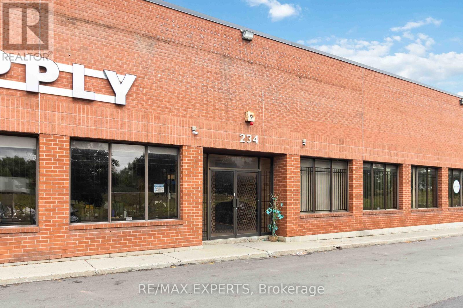 A - 234 WILKINSON ROAD, Brampton (Steeles Industrial) — photo 2