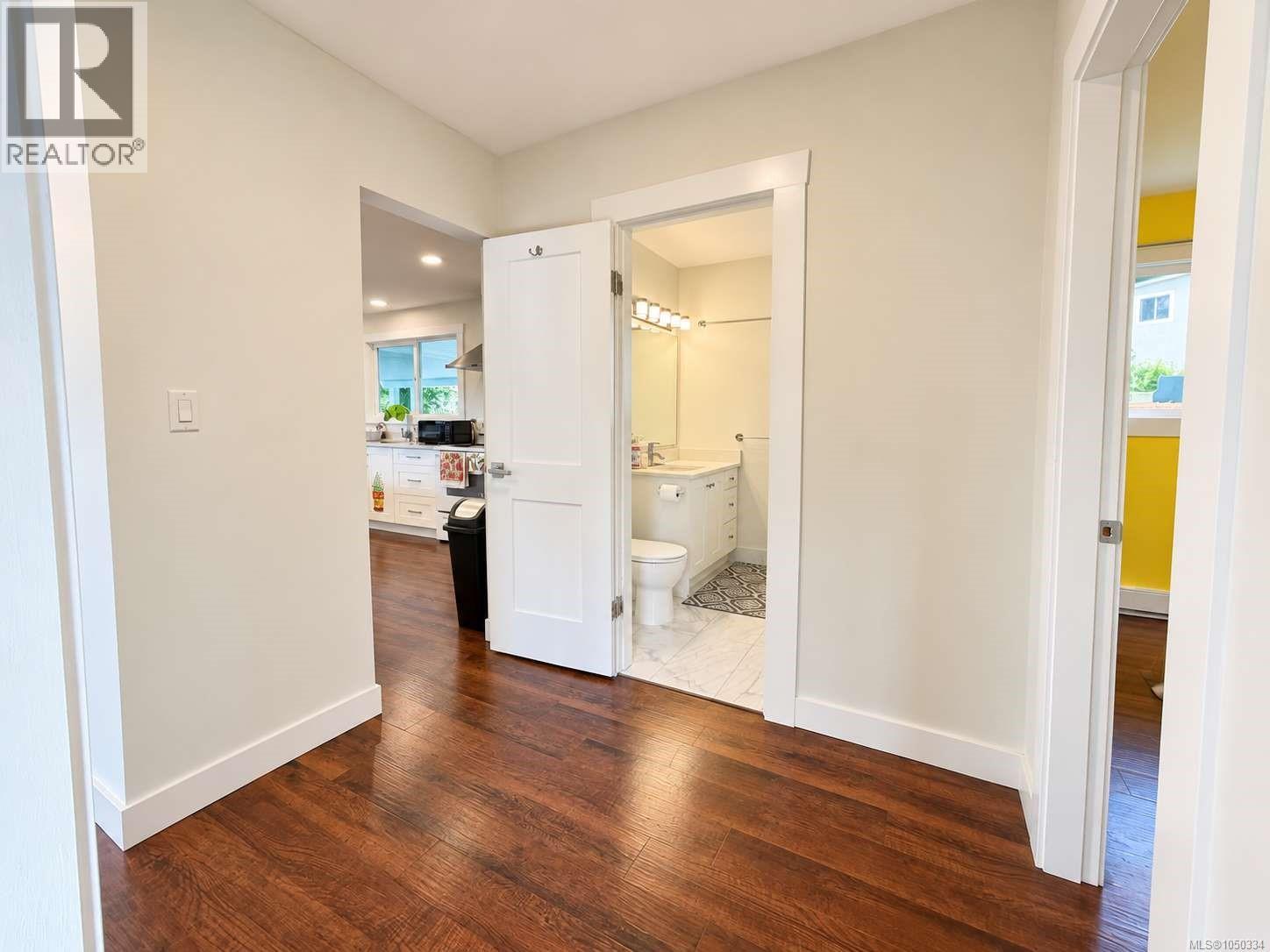 2349 Anderson Ave - 23