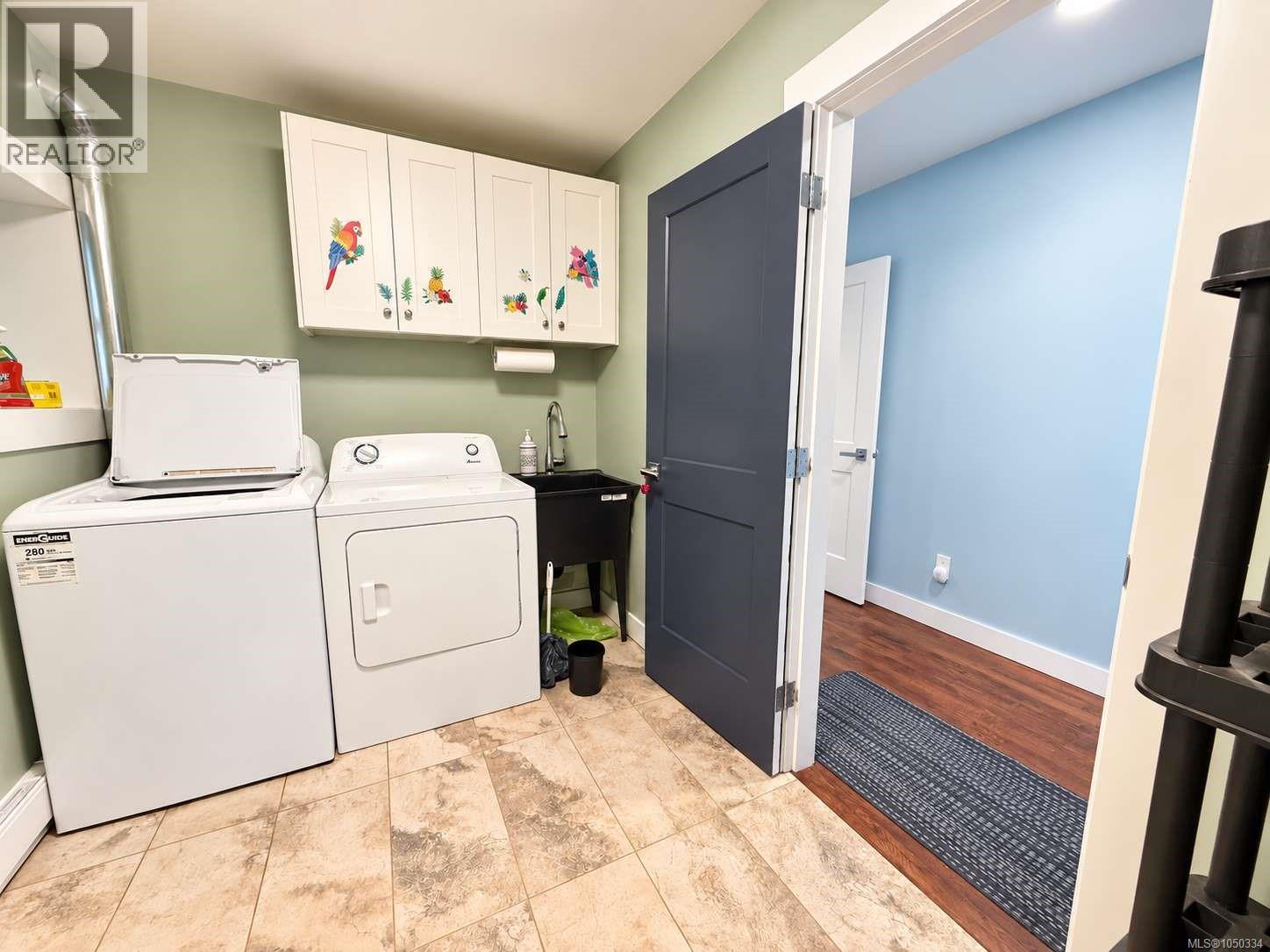 2349 Anderson Ave - Image 31