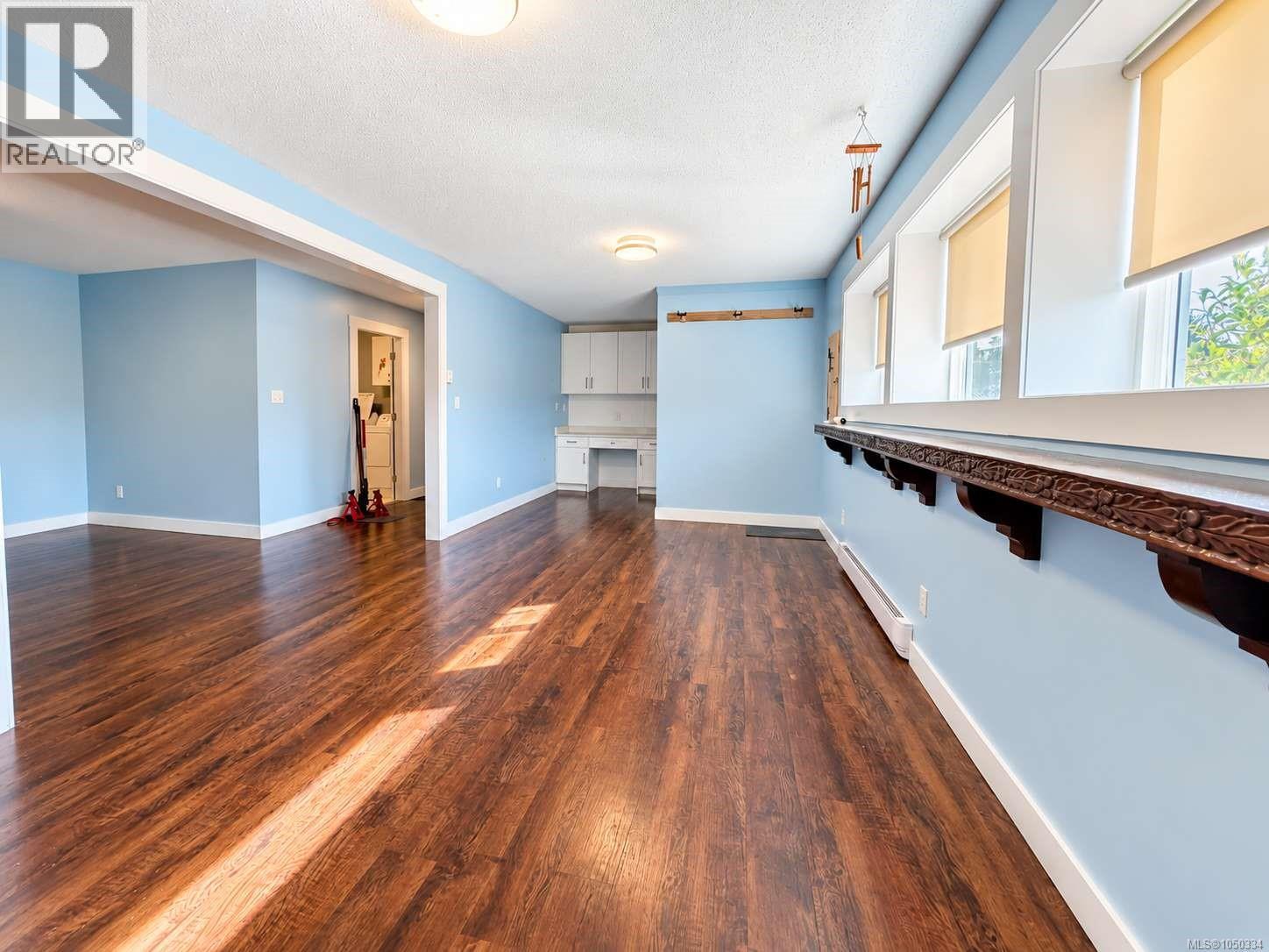 2349 Anderson Ave - Image 33