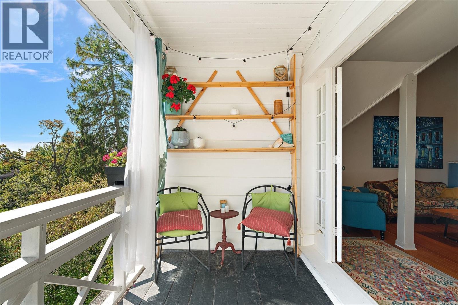 #5 1715 Rockland Ave - 5