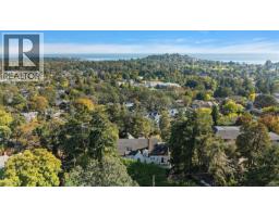 5 1715 Rockland Ave, Victoria, BC V8S1W6 Photo 35