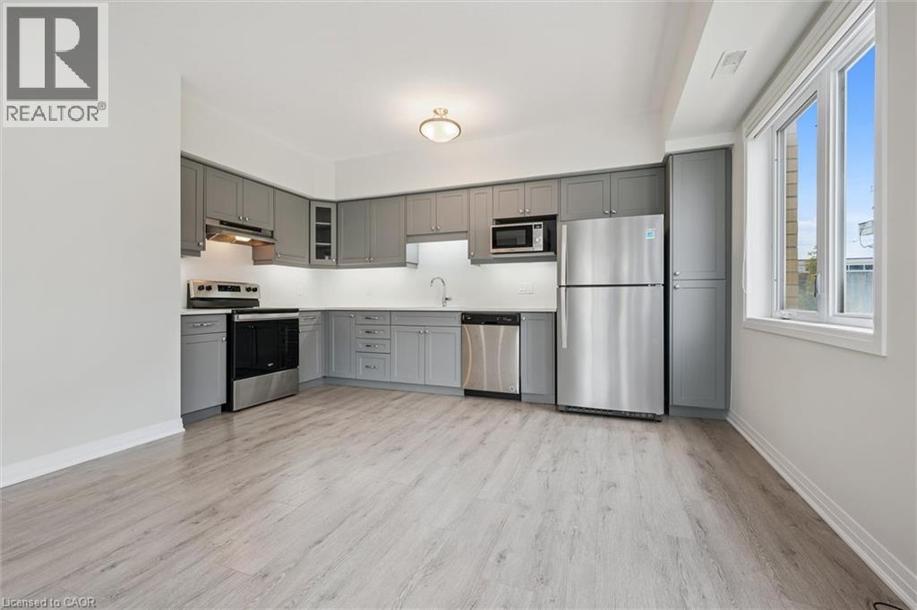 2 VITALITY Drive, Kitchener — photo 9