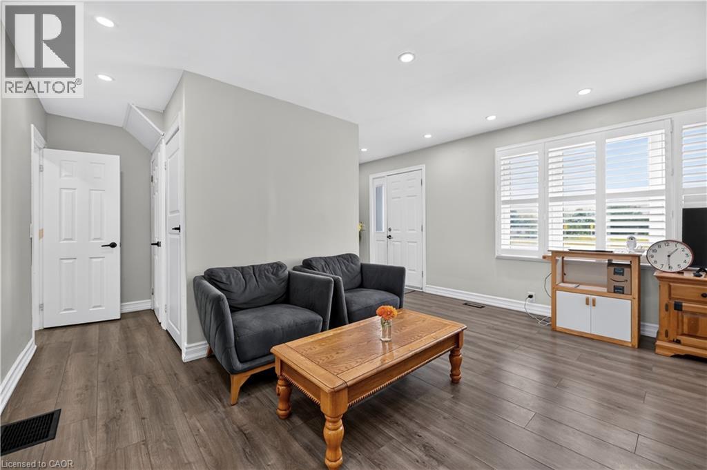 685717 HWY 2 Unit# Right Side, Woodstock — photo 6