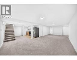 23 Penworth Crescent Se, Calgary, AB T2A4C5 Photo 32