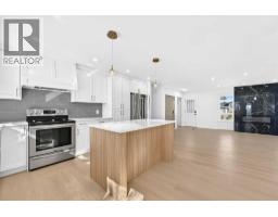 2pc Bathroom - 23 Penworth Crescent Se, Calgary, AB T2A4C5 Photo 7