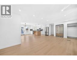 4pc Bathroom - 23 Penworth Crescent Se, Calgary, AB T2A4C5 Photo 9
