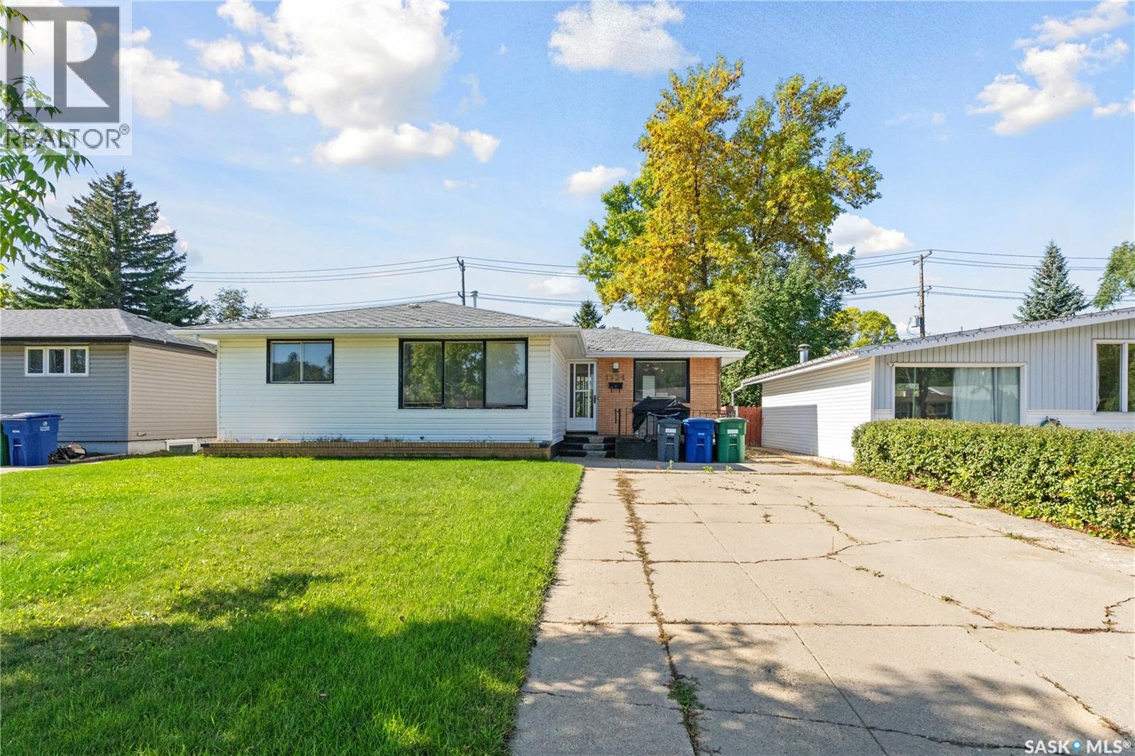 1524 Argyle AVENUE - 1