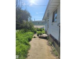 5111 59 St, Redwater, AB T0A2W0 Photo 7