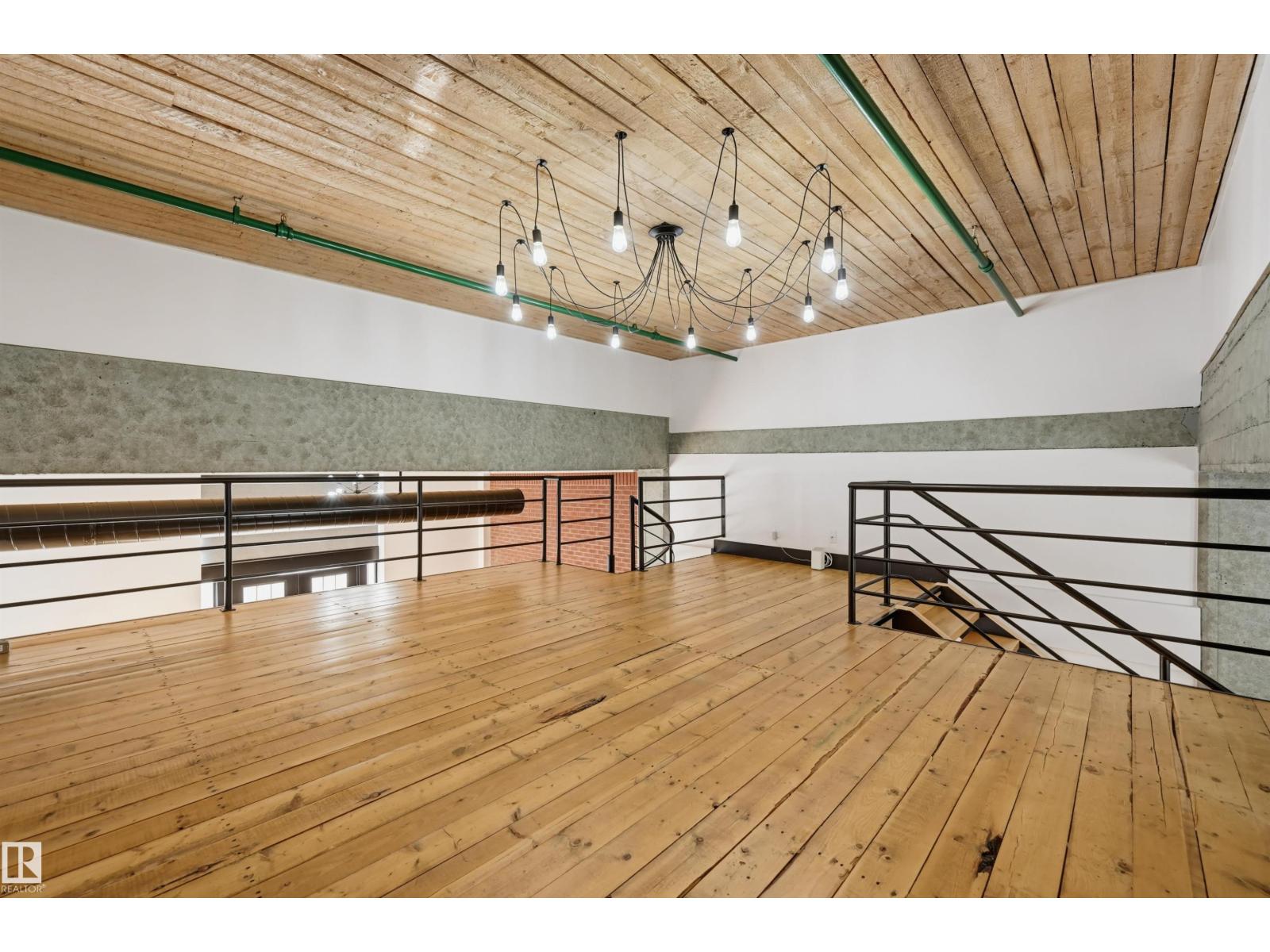 #208 10330 104 ST NW - 28