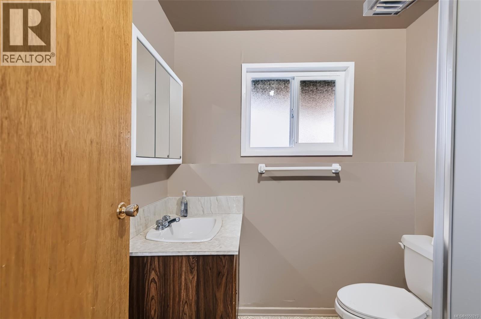 2643 9th Ave - Image 15