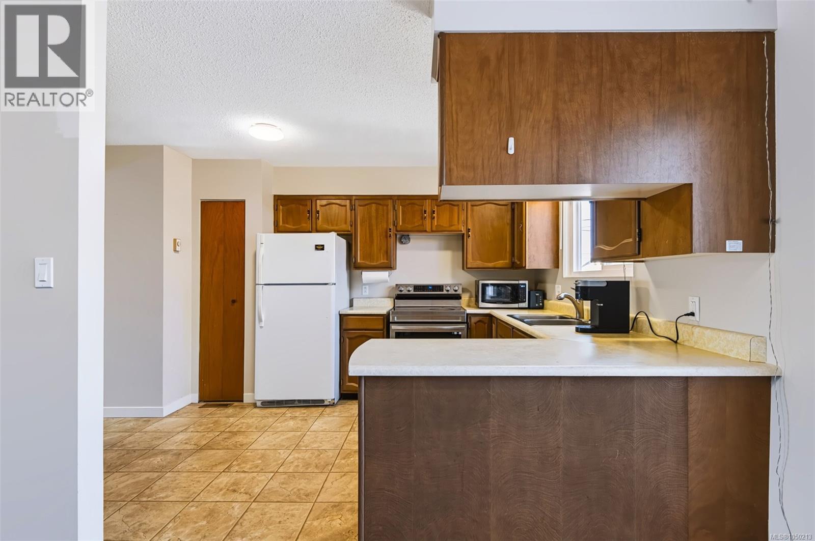 2643 9th Ave - 6