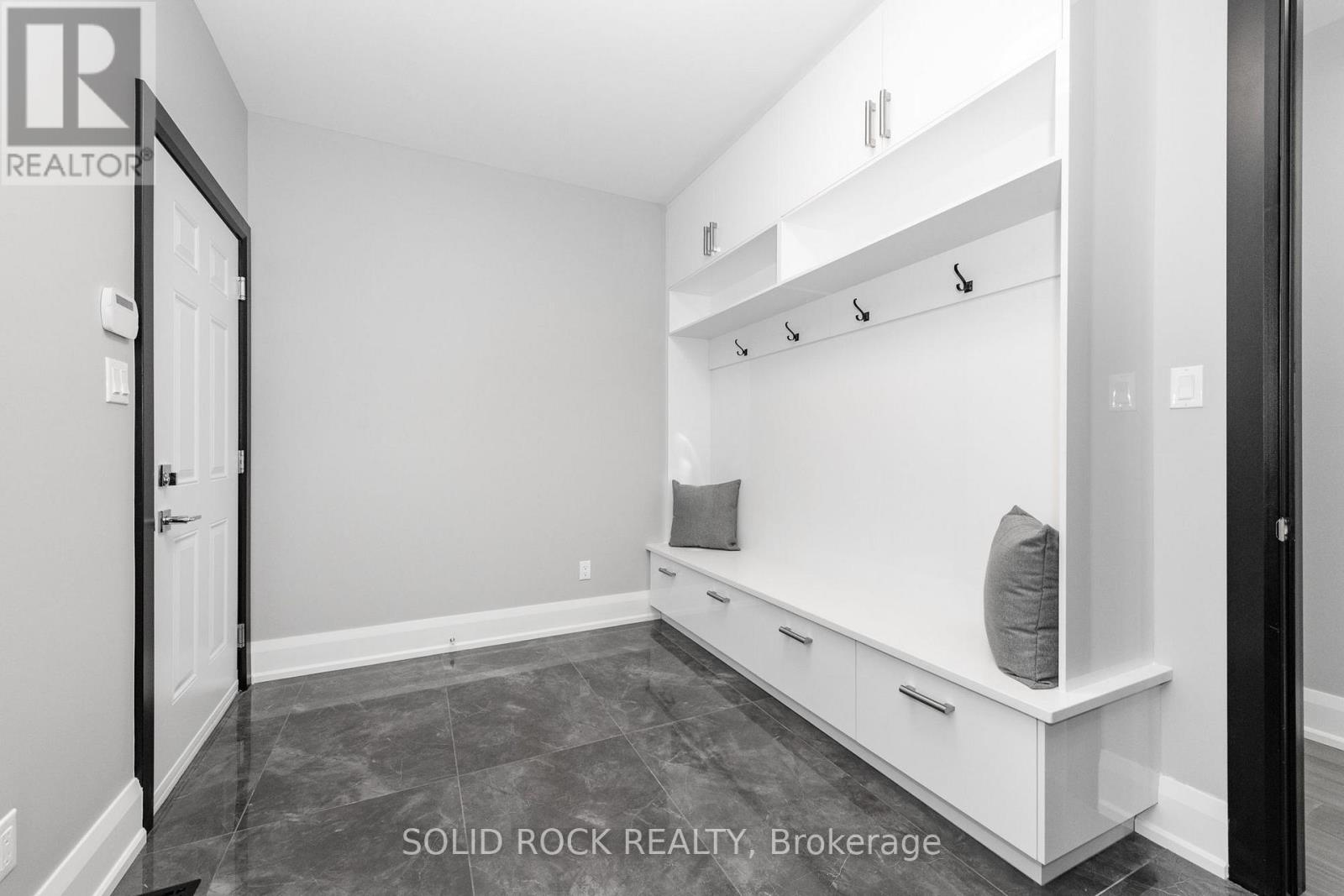224 ROGER ROAD, Ottawa — photo 9