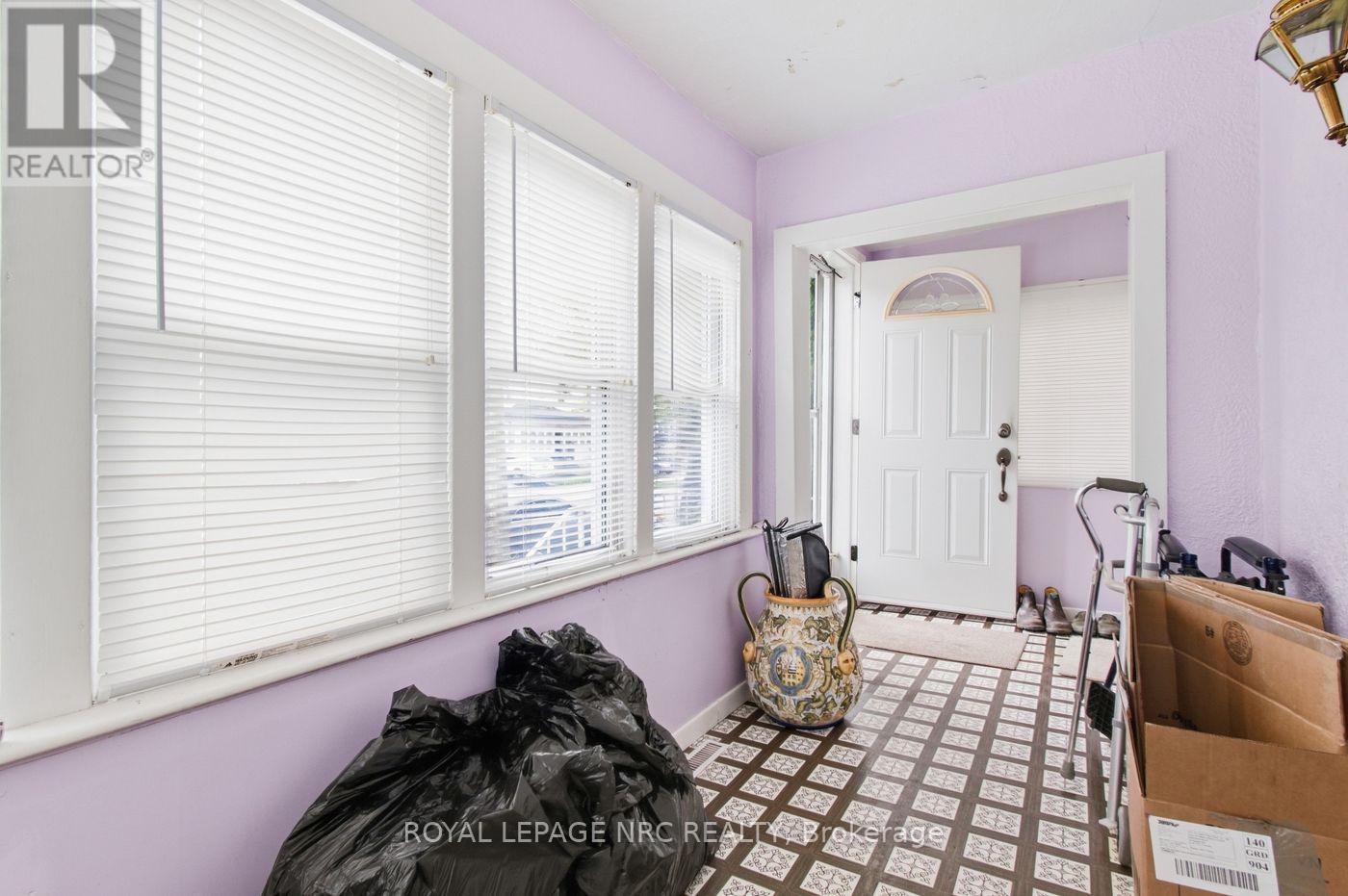 24 FIFTH STREET, Welland (Lincoln/Crowland) — photo 3