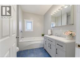Bedroom - 97 Park Avenue, Brantford, ON N3S5H4 Photo 13