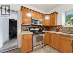 4pc Bathroom - 97 Park Avenue, Brantford, ON N3S5H4 Photo 9